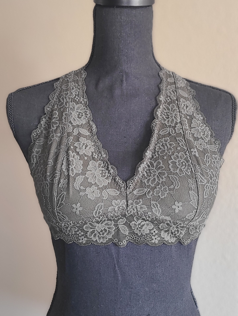 Gilly Hicks Olive Green Scalloped Lace Halter Top Bralette with Adjustable Band